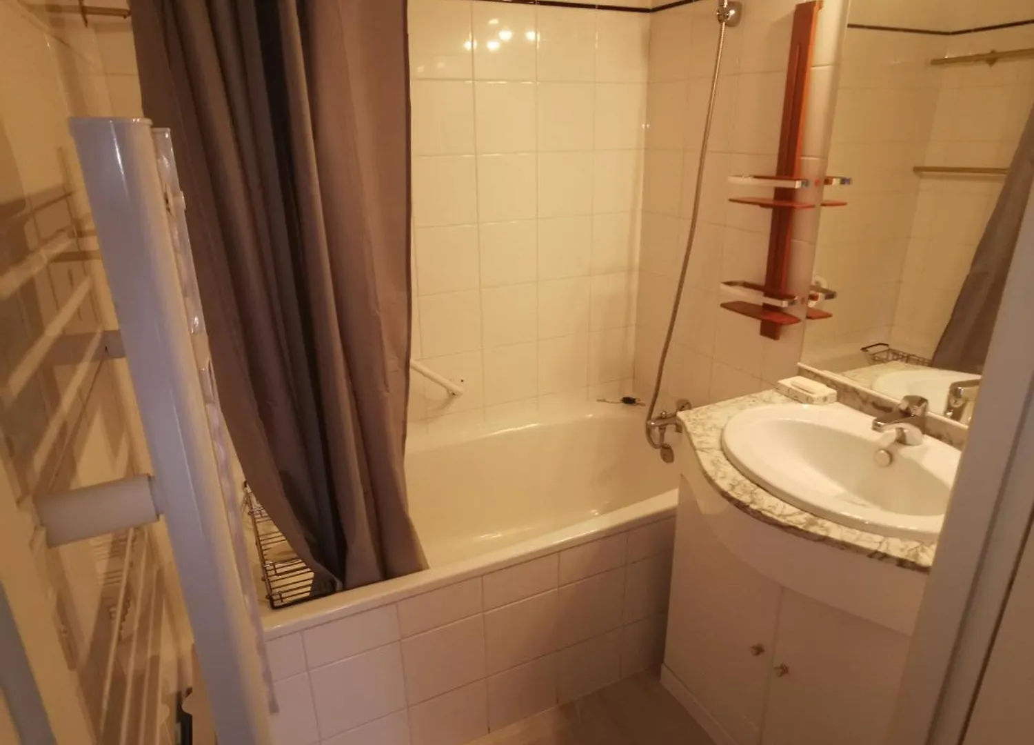 Appartement T3 Cosy De Plein Pied Terrasse Jardin Luchon Pyrenees à Bagnères-de-Luchon